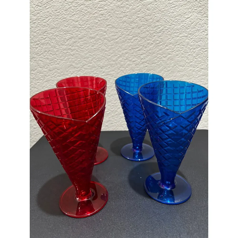 Blue and red plastic ice cream cups set of four ￼